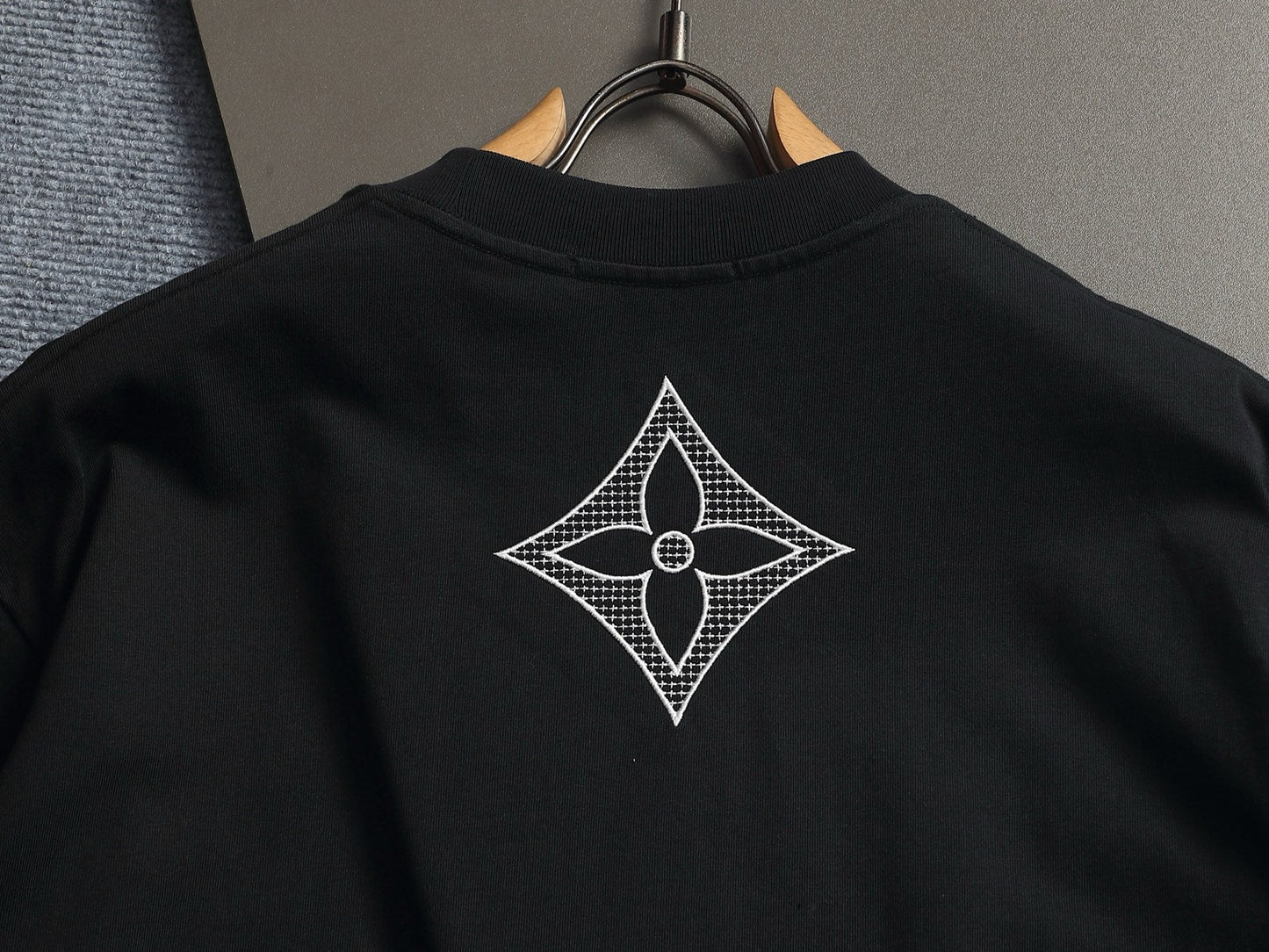 260511 New high-quality three-dimensional large embroidery T-shirt