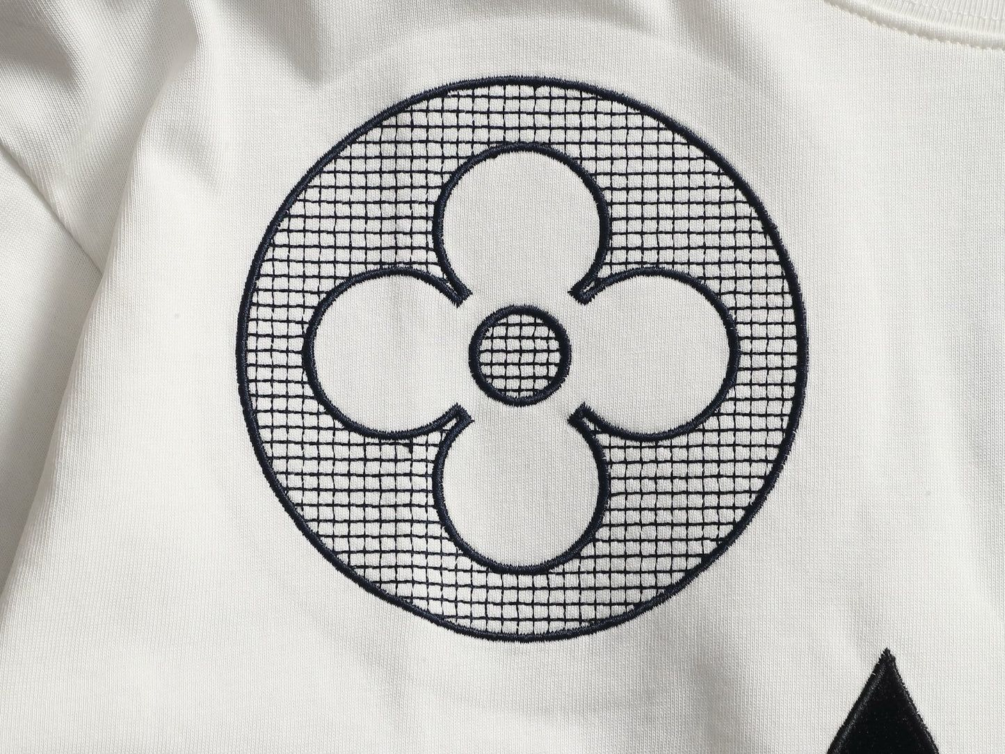 260511 New high-quality three-dimensional large embroidery T-shirt