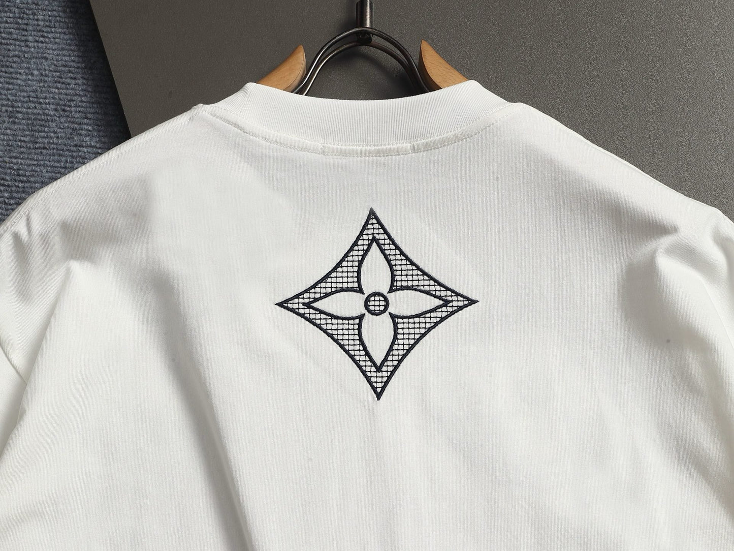 260511 New high-quality three-dimensional large embroidery T-shirt