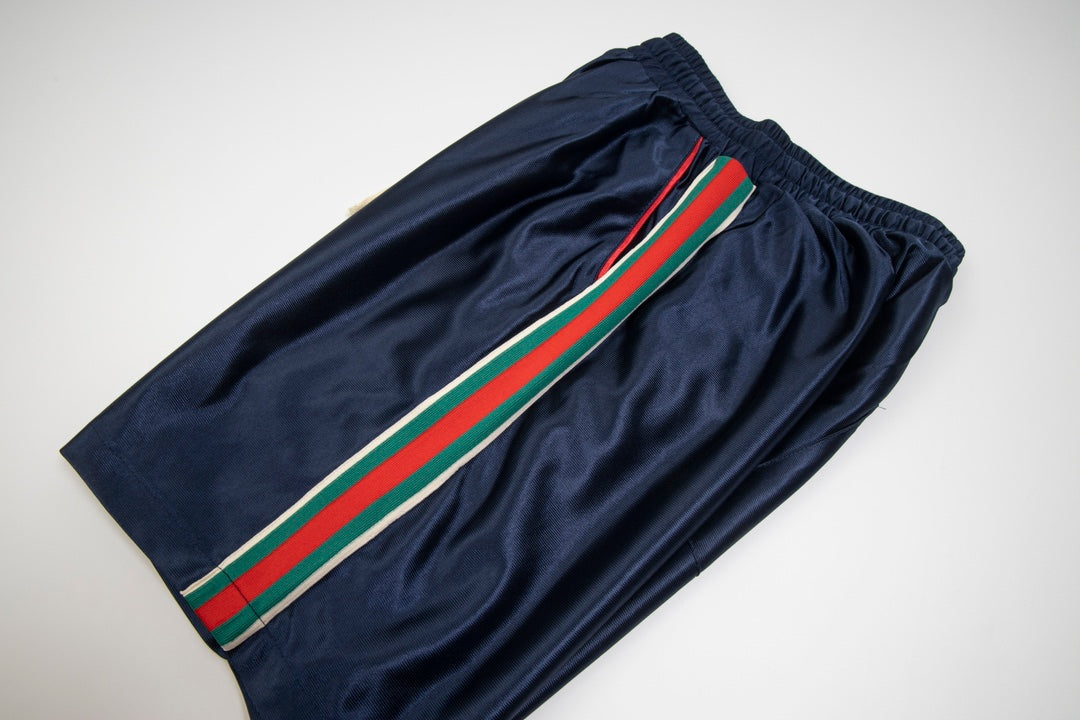 260511 New high-quality red and green striped velvet texture short pants