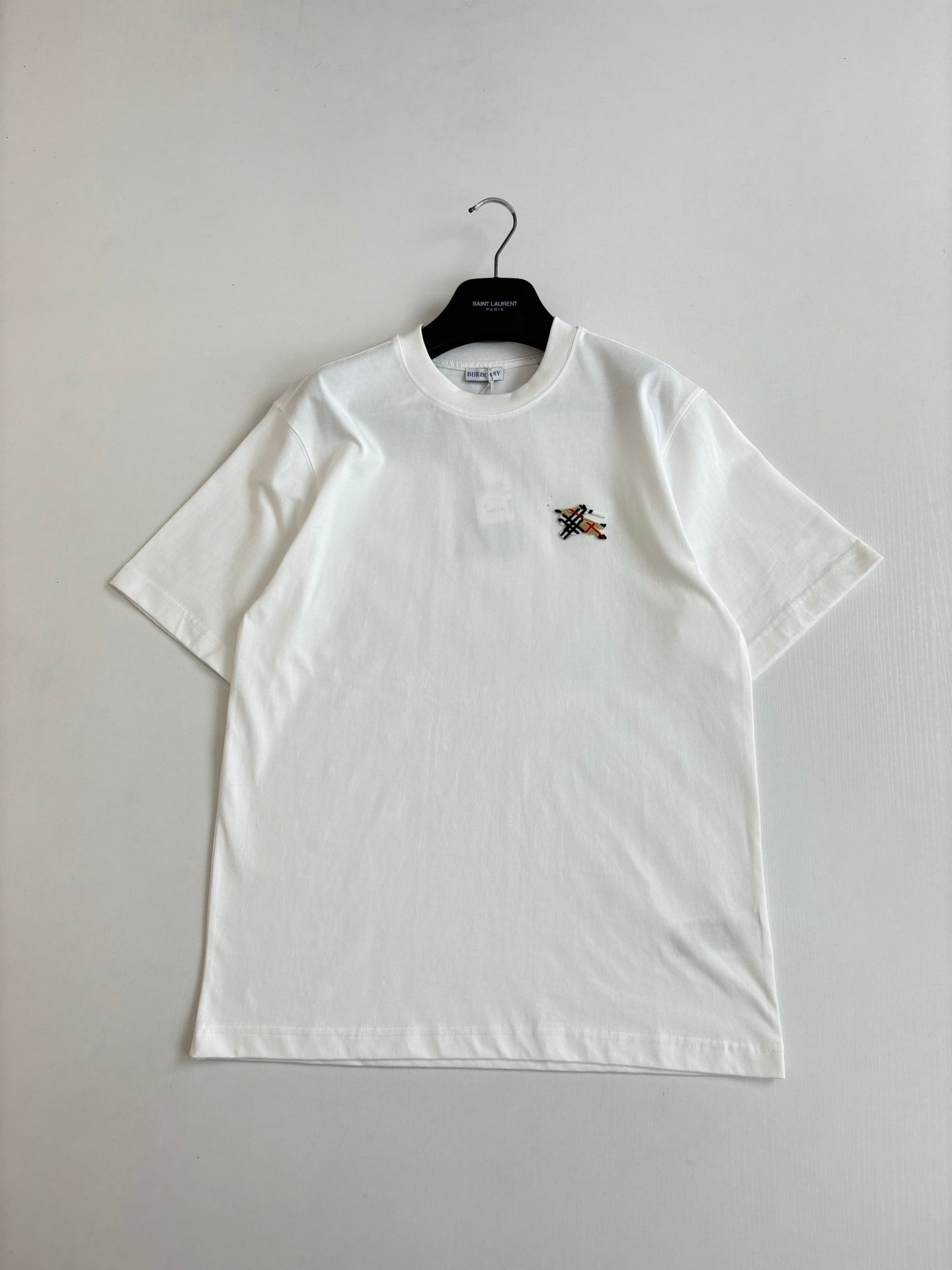 260521 New high-quality short-sleeved T-shirt with embroidered chest design