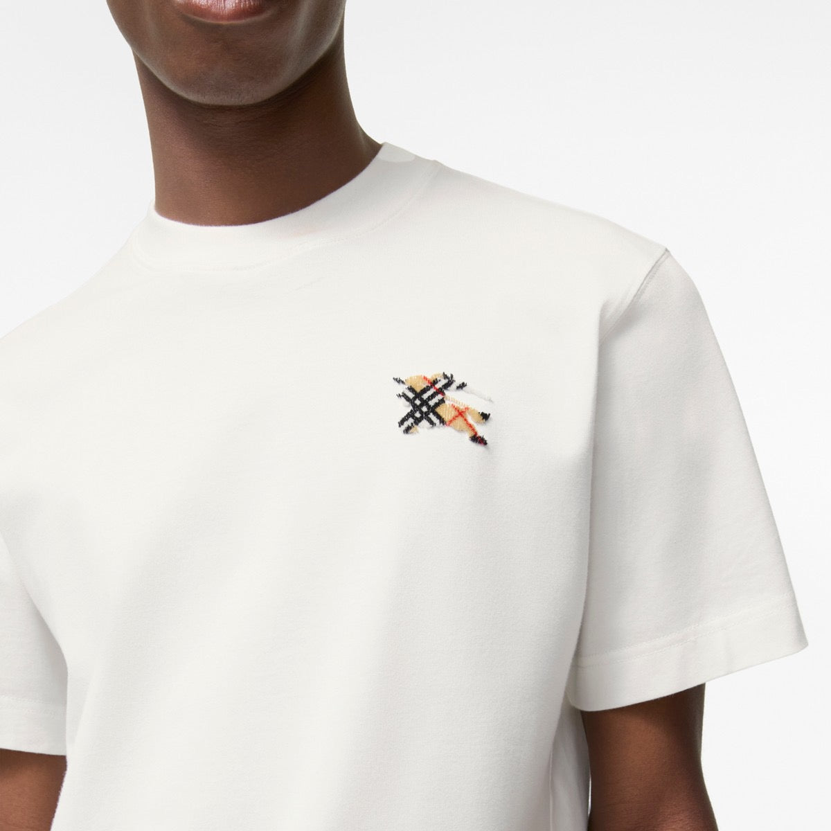 260521 New high-quality short-sleeved T-shirt with embroidered chest design