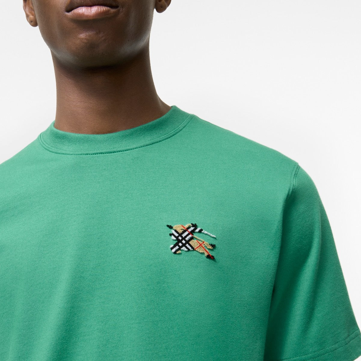 260521 New high-quality short-sleeved T-shirt with embroidered chest design