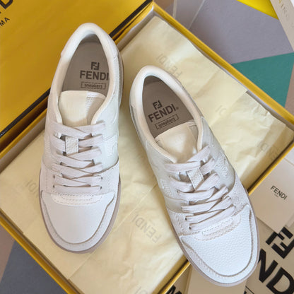 260521 New high-quality gradient double-F outdoor fashion sports shoes