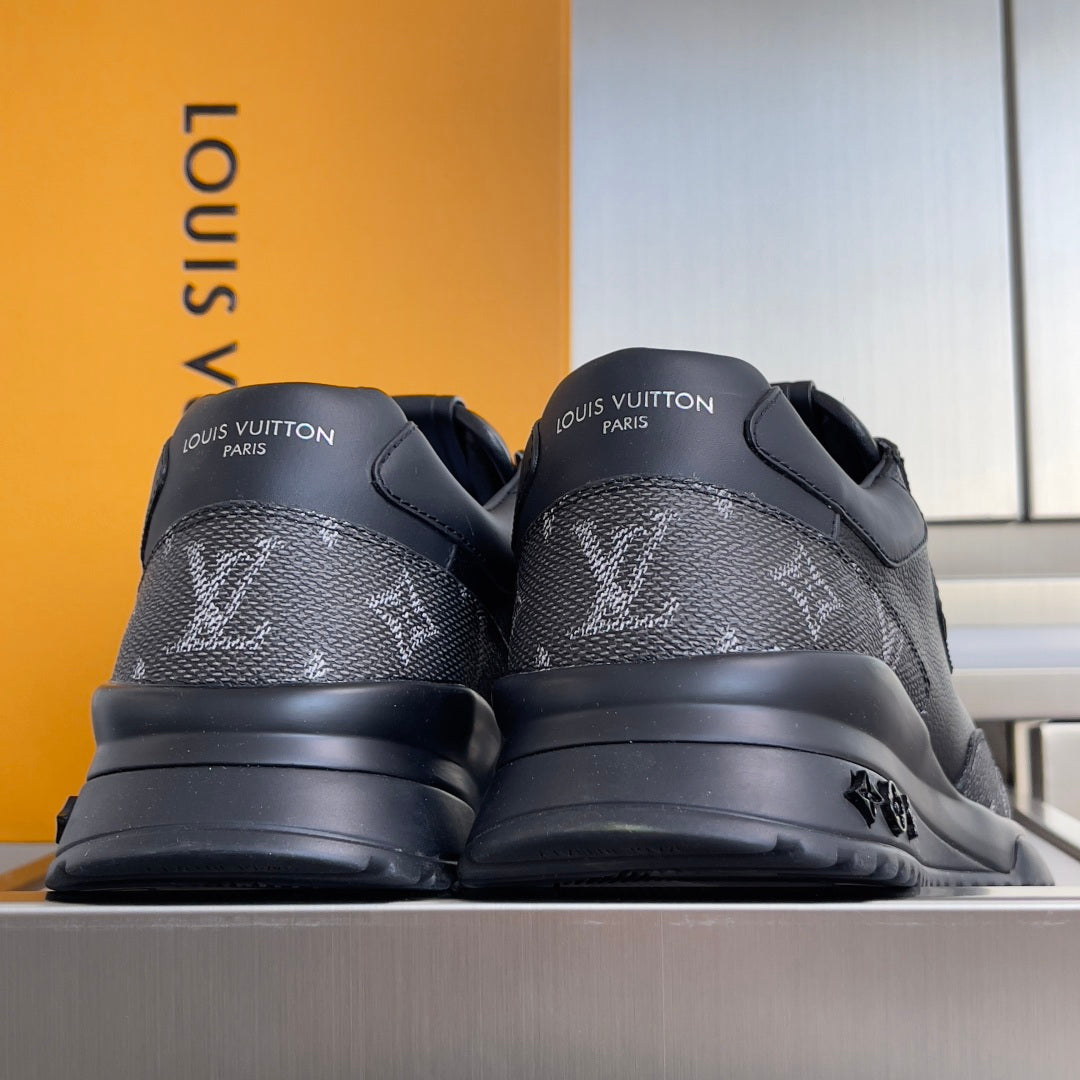 260521New high-quality and new-color outdoor fashion sports shoes