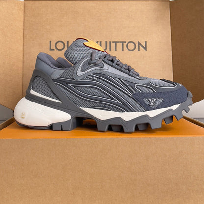 260521 New high-quality, soft and thick-soled outdoor sports shoes