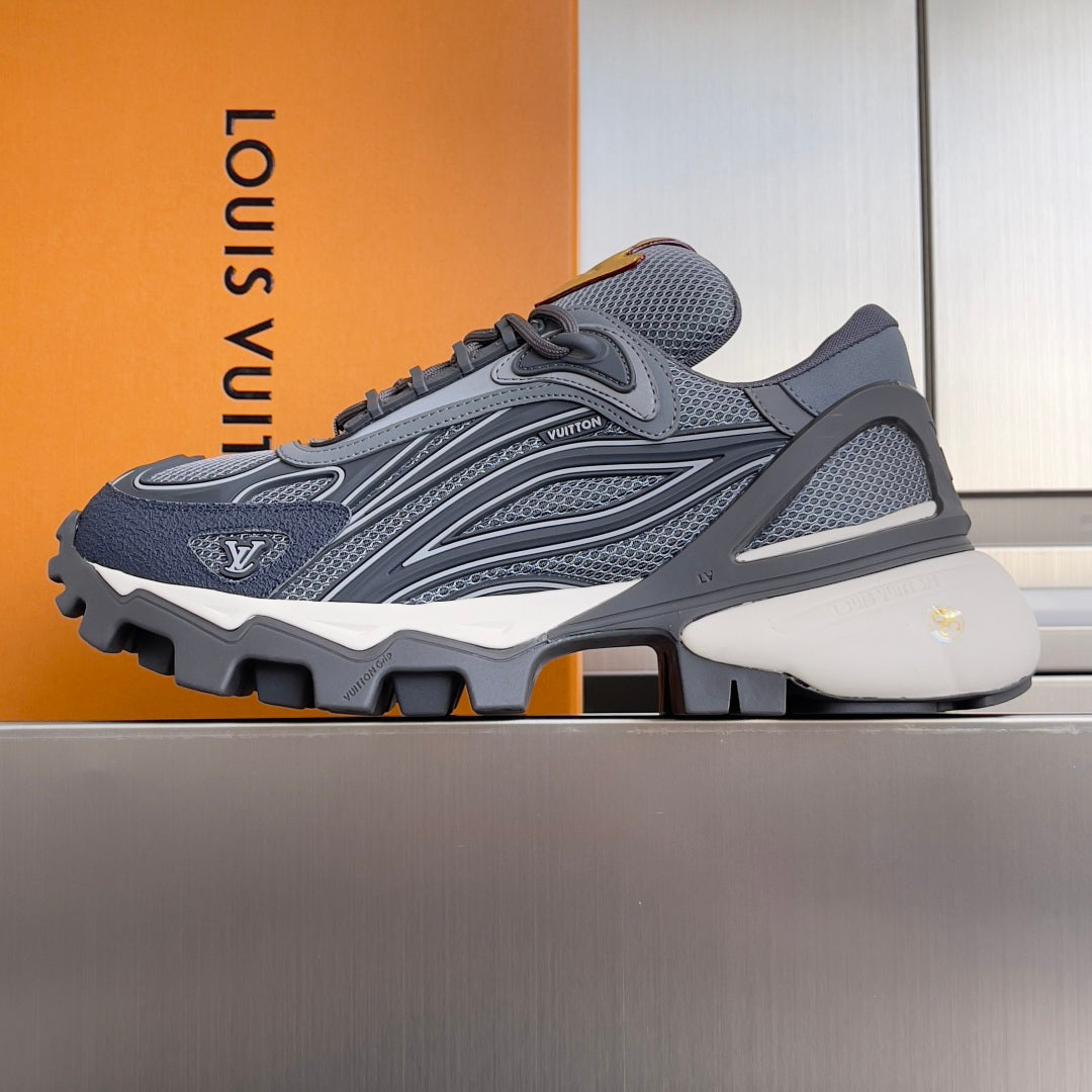 260521 New high-quality, soft and thick-soled outdoor sports shoes