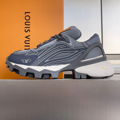 260521 New high-quality, soft and thick-soled outdoor sports shoes