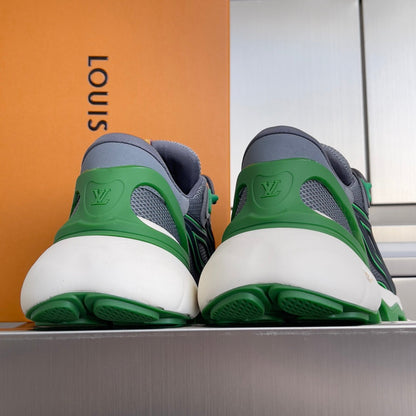 260521 New high-quality, soft and thick-soled outdoor sports shoes