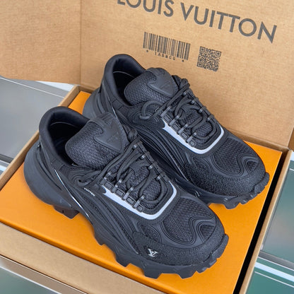 260521 New high-quality, soft and thick-soled outdoor sports shoes