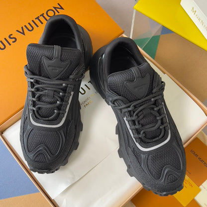 260521 New high-quality, soft and thick-soled outdoor sports shoes