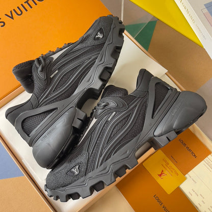 260521 New high-quality, soft and thick-soled outdoor sports shoes