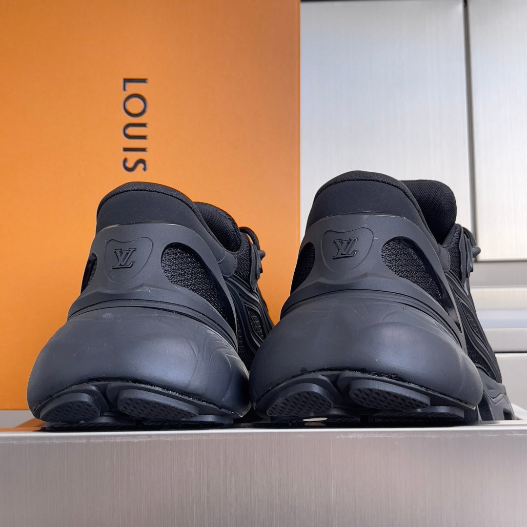 260521 New high-quality, soft and thick-soled outdoor sports shoes