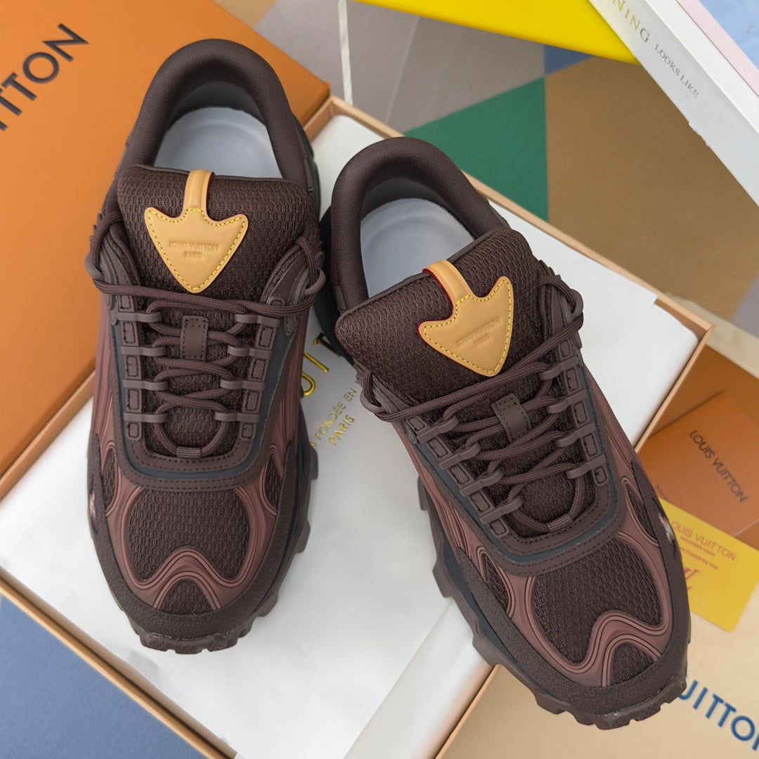 260521 New high-quality, soft and thick-soled outdoor sports shoes