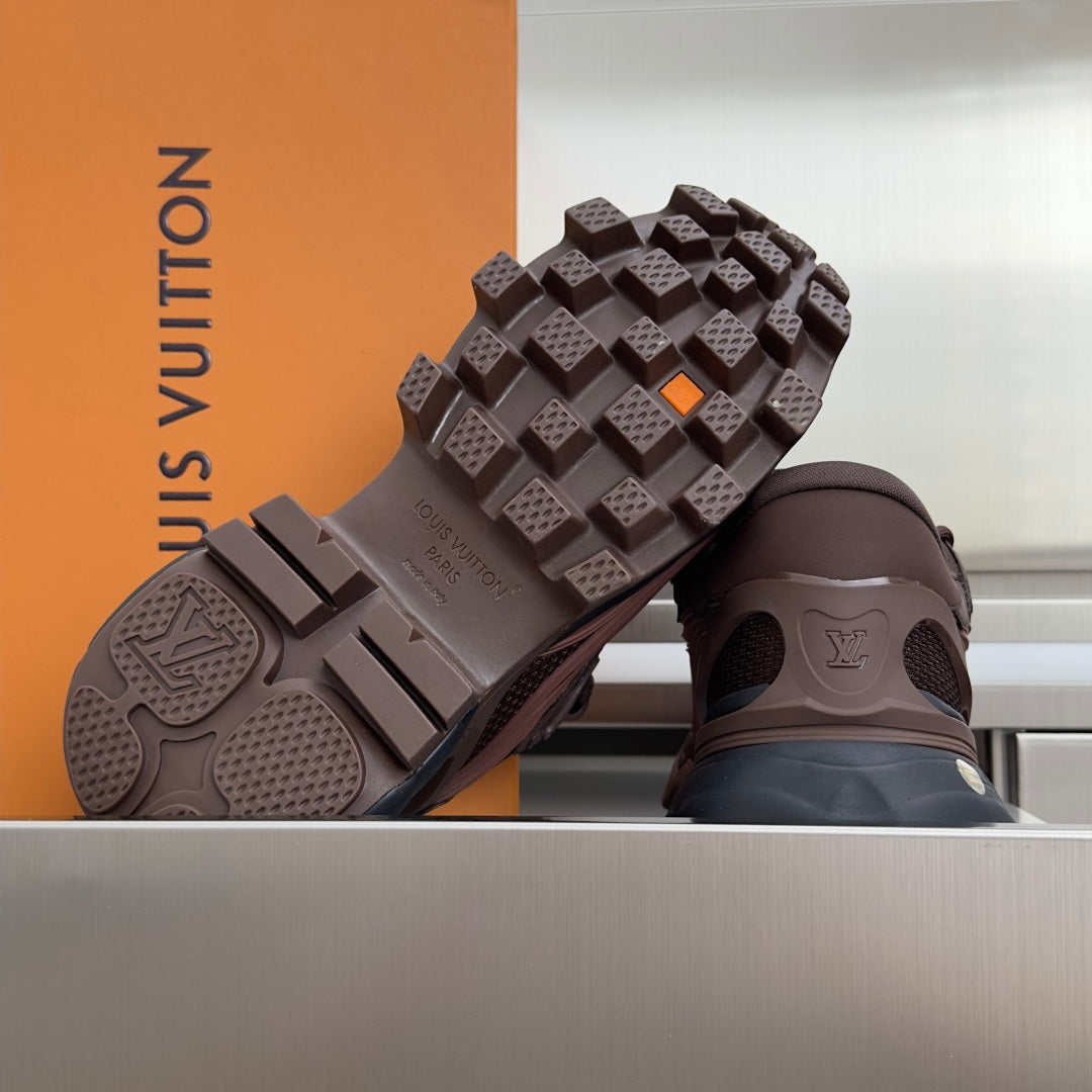 260521 New high-quality, soft and thick-soled outdoor sports shoes