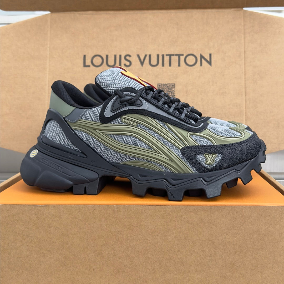 260521 New high-quality, soft and thick-soled outdoor sports shoes