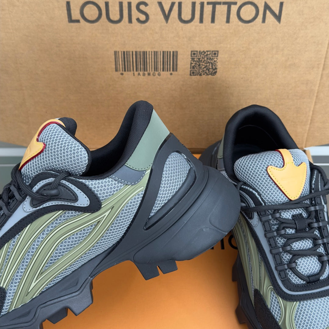 260521 New high-quality, soft and thick-soled outdoor sports shoes
