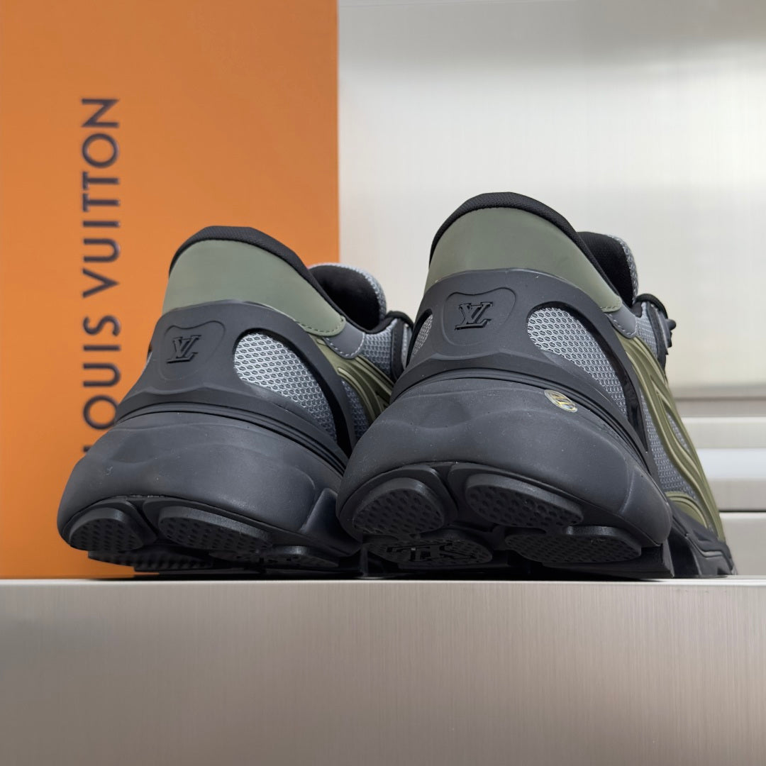 260521 New high-quality, soft and thick-soled outdoor sports shoes