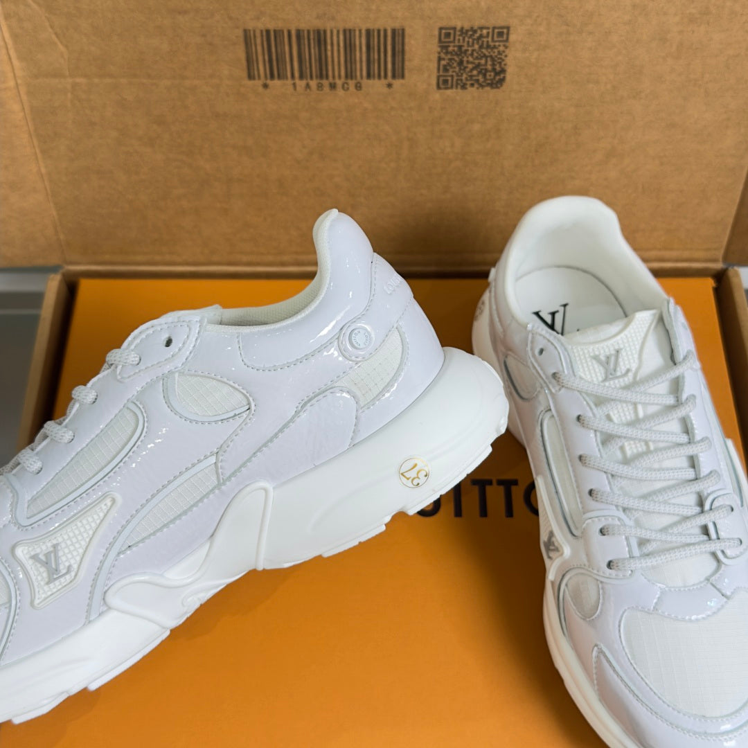 260526 New high-quality and new color knitted technological fabric sports shoes