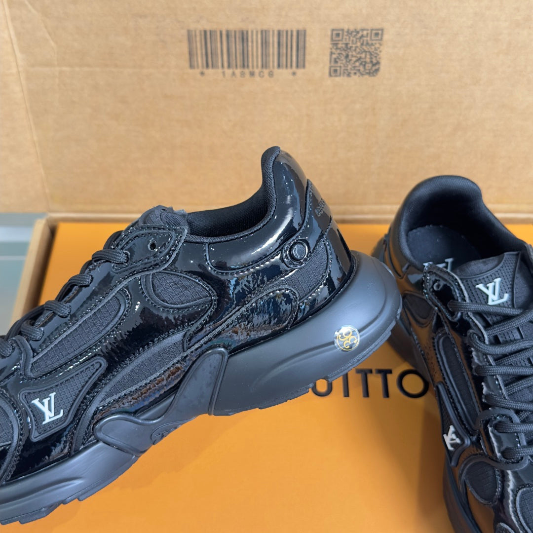 260526 New high-quality and new color knitted technological fabric sports shoes