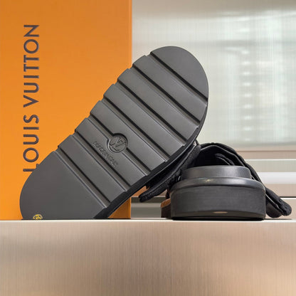 260526 New high-quality, new color combination Velcro platform sandals