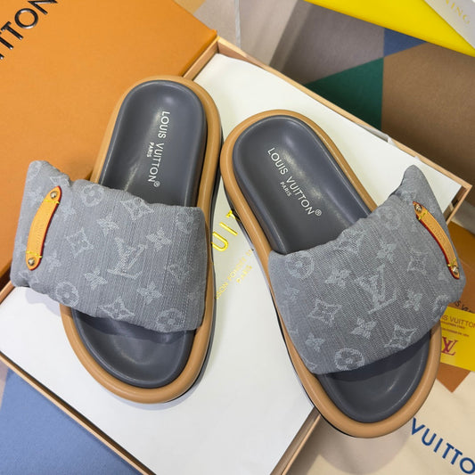 260526 New high-quality, new color combination Velcro platform sandals