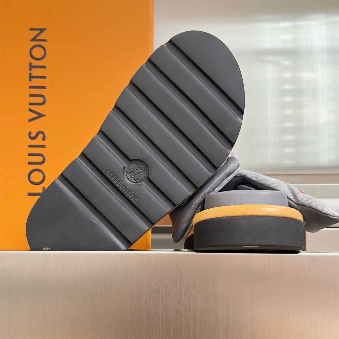 260526 New high-quality, new color combination Velcro platform sandals