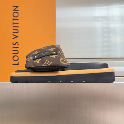 260526 New high-quality, new color combination Velcro platform sandals
