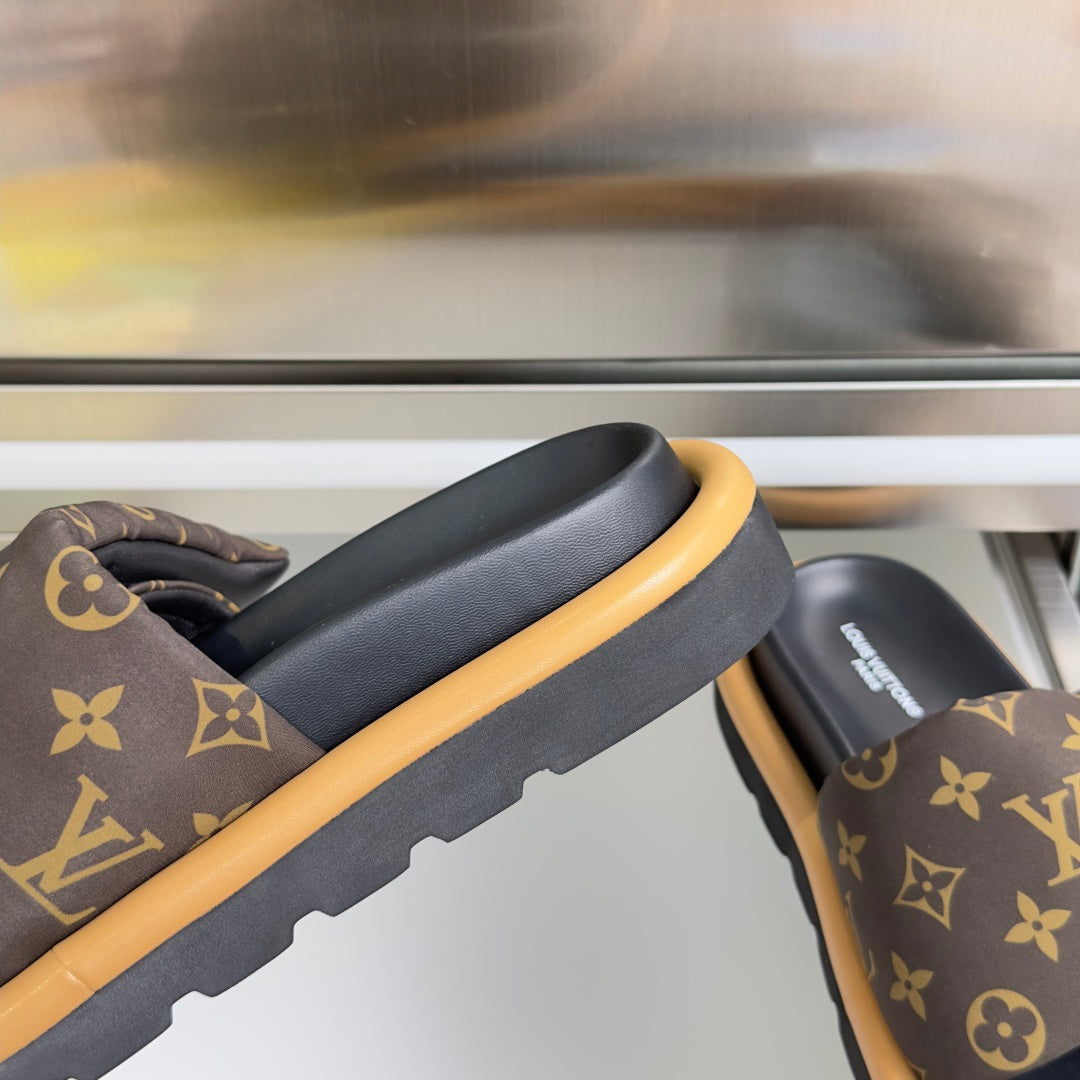 260526 New high-quality, new color combination Velcro platform sandals