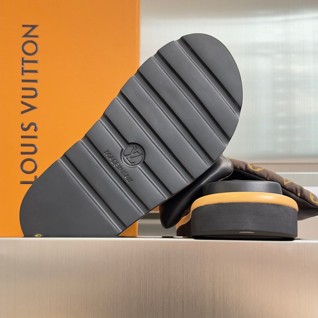 260526 New high-quality, new color combination Velcro platform sandals