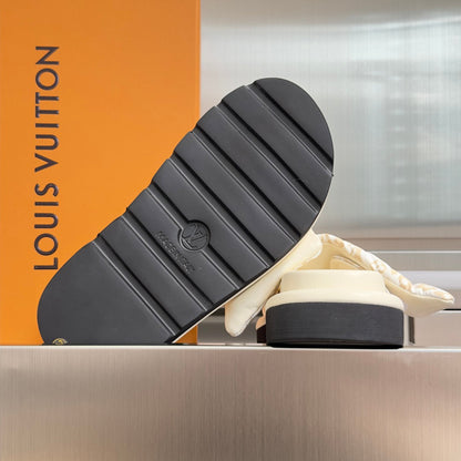 260526 New high-quality, new color combination Velcro platform sandals