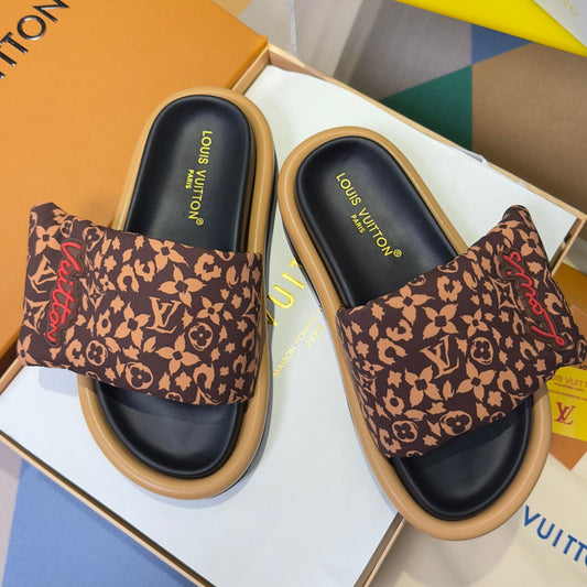 260526 New high-quality, new color combination Velcro platform sandals