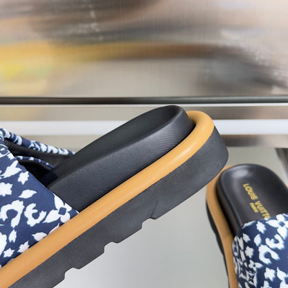 260526 New high-quality, new color combination Velcro platform sandals