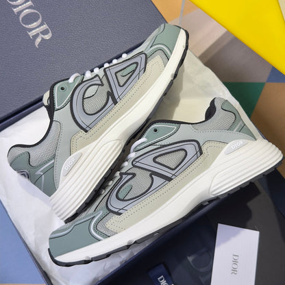 260526 New high-quality shoes in a classic design with a new color scheme