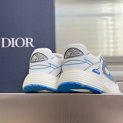 260526 New high-quality shoes in a classic design with a new color scheme