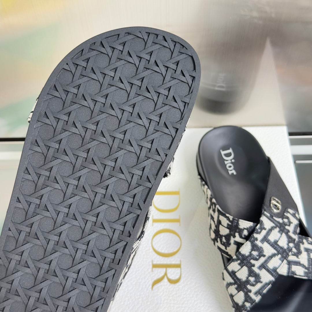 260526 New high-quality summer fashion cross-bottomed slip-on sandals