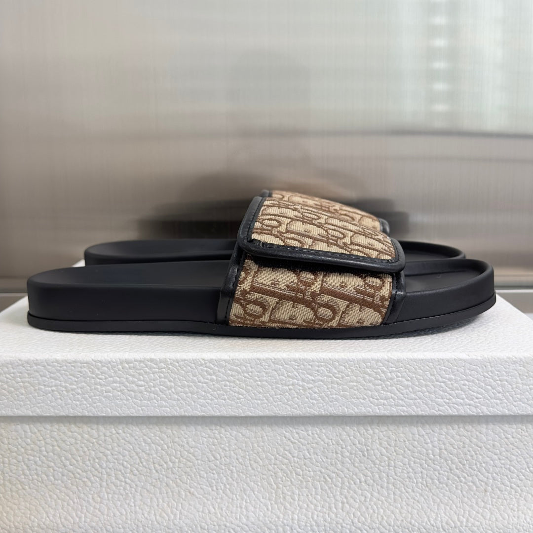 260526 New high-quality summer Velcro thick-soled beach slippers
