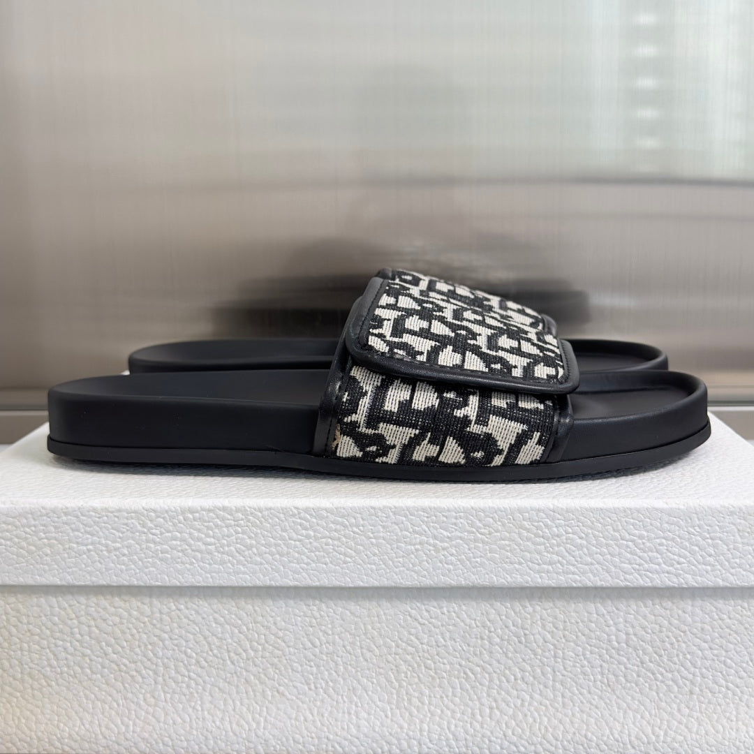260526 New high-quality summer Velcro thick-soled beach slippers