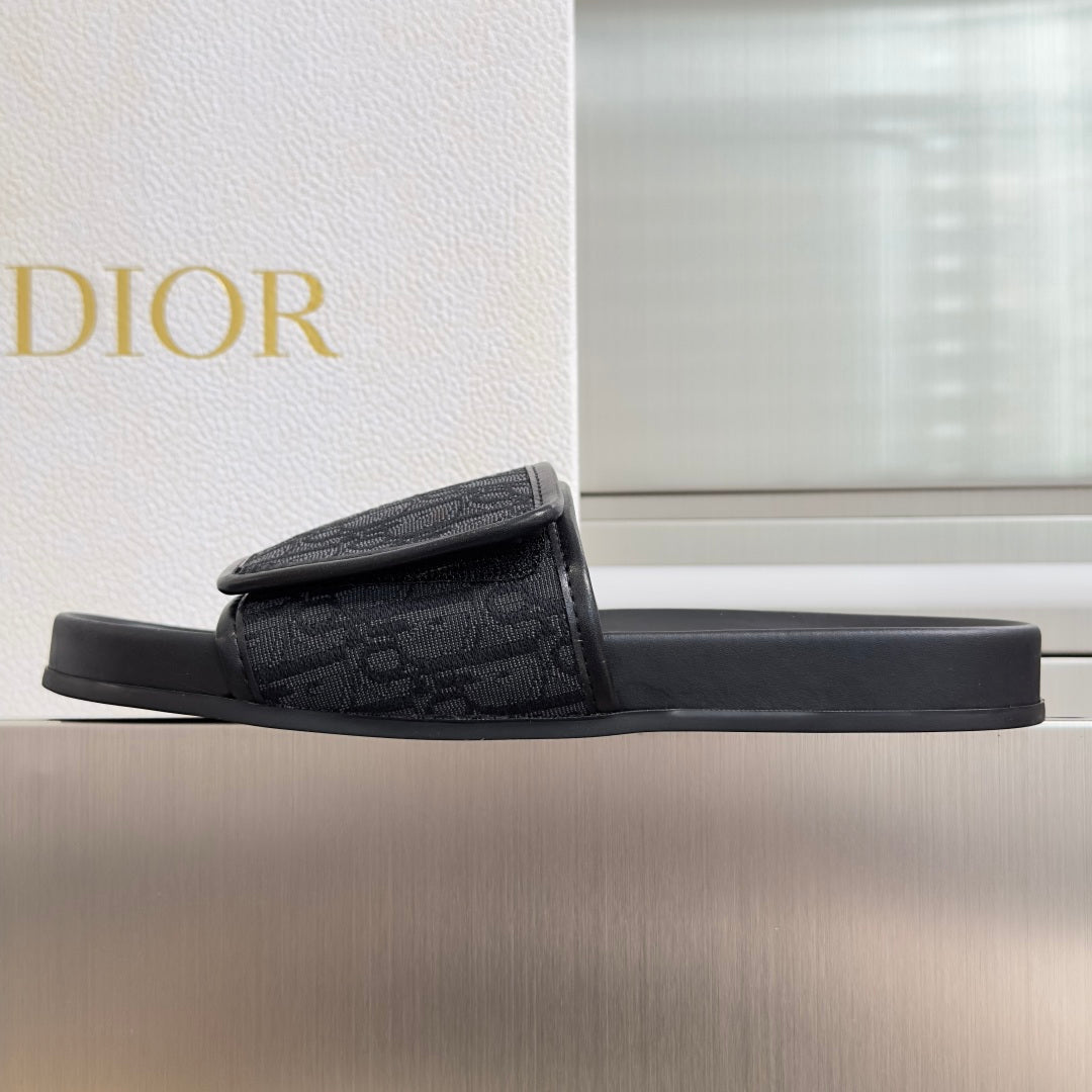 260526 New high-quality summer Velcro thick-soled beach slippers