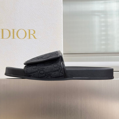 260526 New high-quality summer Velcro thick-soled beach slippers