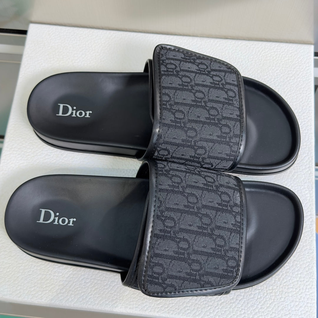 260526 New high-quality summer Velcro thick-soled beach slippers