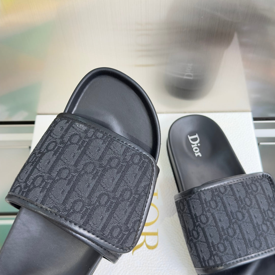 260526 New high-quality summer Velcro thick-soled beach slippers