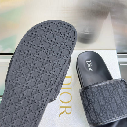 260526 New high-quality summer Velcro thick-soled beach slippers
