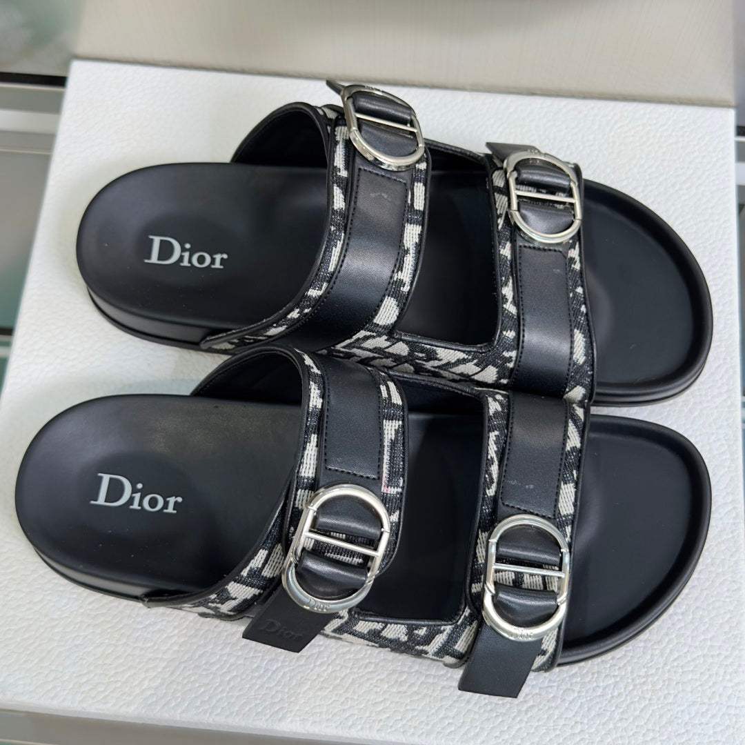 260526 New high-quality summer thick-soled double-buckle flat beach slippers