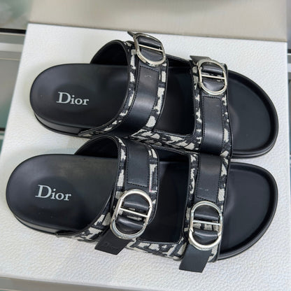 260526 New high-quality summer thick-soled double-buckle flat beach slippers
