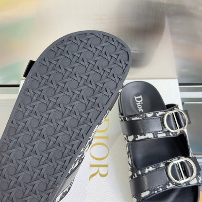 260526 New high-quality summer thick-soled double-buckle flat beach slippers