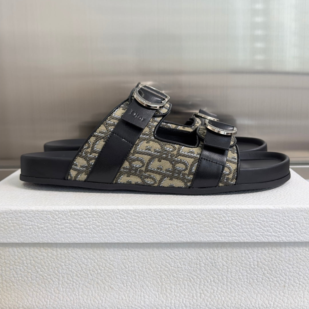 260526 New high-quality summer thick-soled double-buckle flat beach slippers