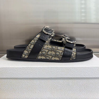 260526 New high-quality summer thick-soled double-buckle flat beach slippers