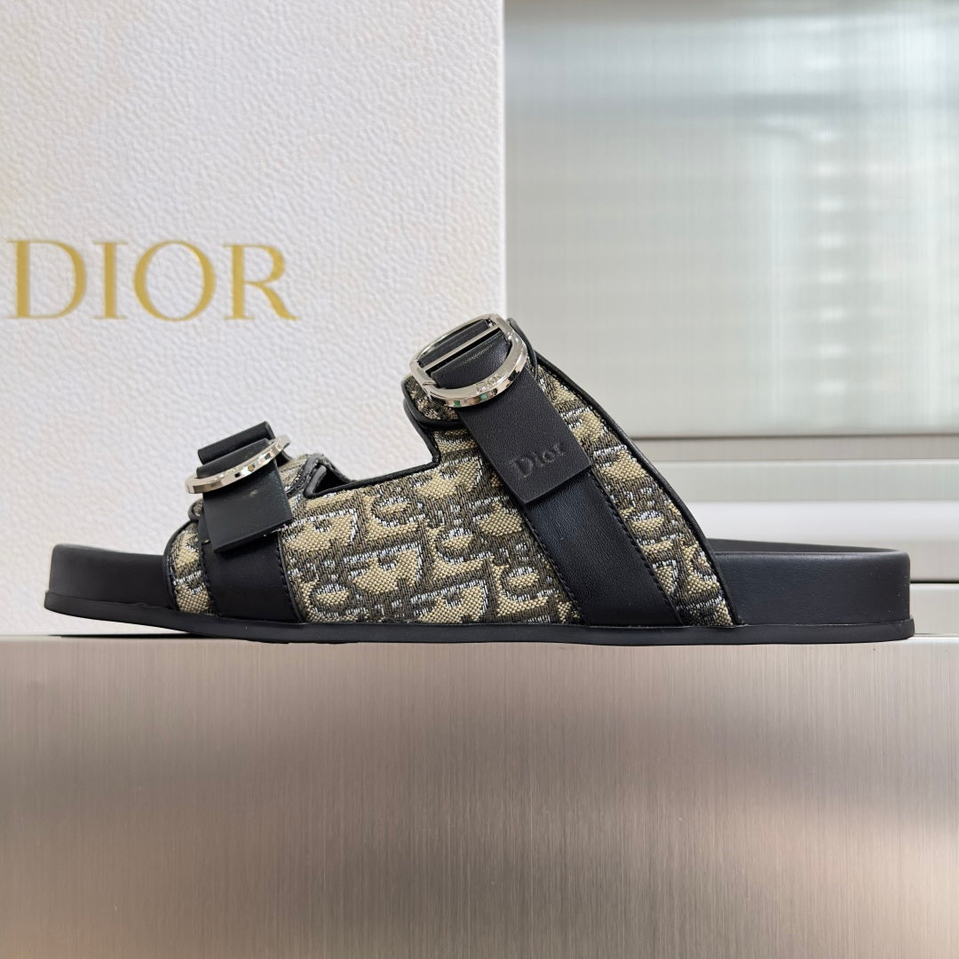 260526 New high-quality summer thick-soled double-buckle flat beach slippers