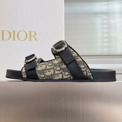260526 New high-quality summer thick-soled double-buckle flat beach slippers